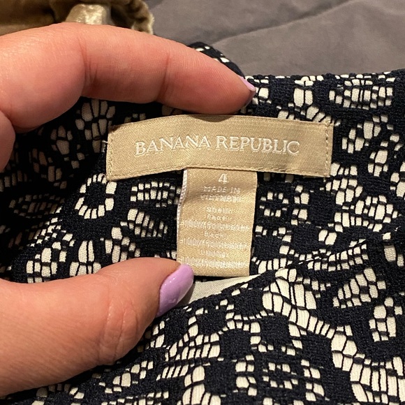 🛼 Banana•Republic 🛼 Navy Blue Lace Pencil Skirt - Picture 5 of 6